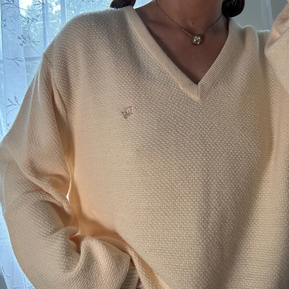 Christian Dior vintage knit pastel yellow sweater - Picture 8 of 8